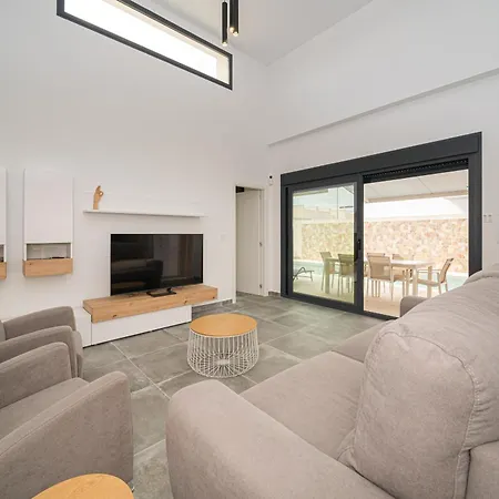 Pocomas * Daya Nueva